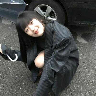 这个男子从事魔法工作